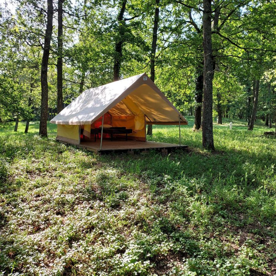 Camping Onlycamp Le Port Saint-Benoit-sur-Loire Exterior photo